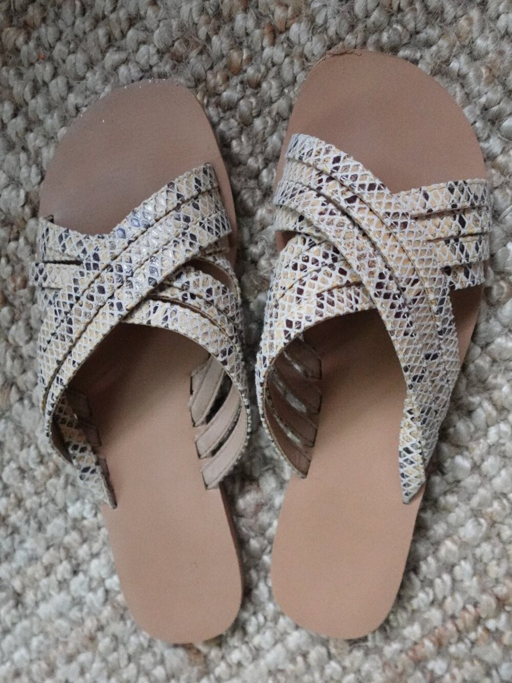 Target flat sandals - Picture 2 of 3